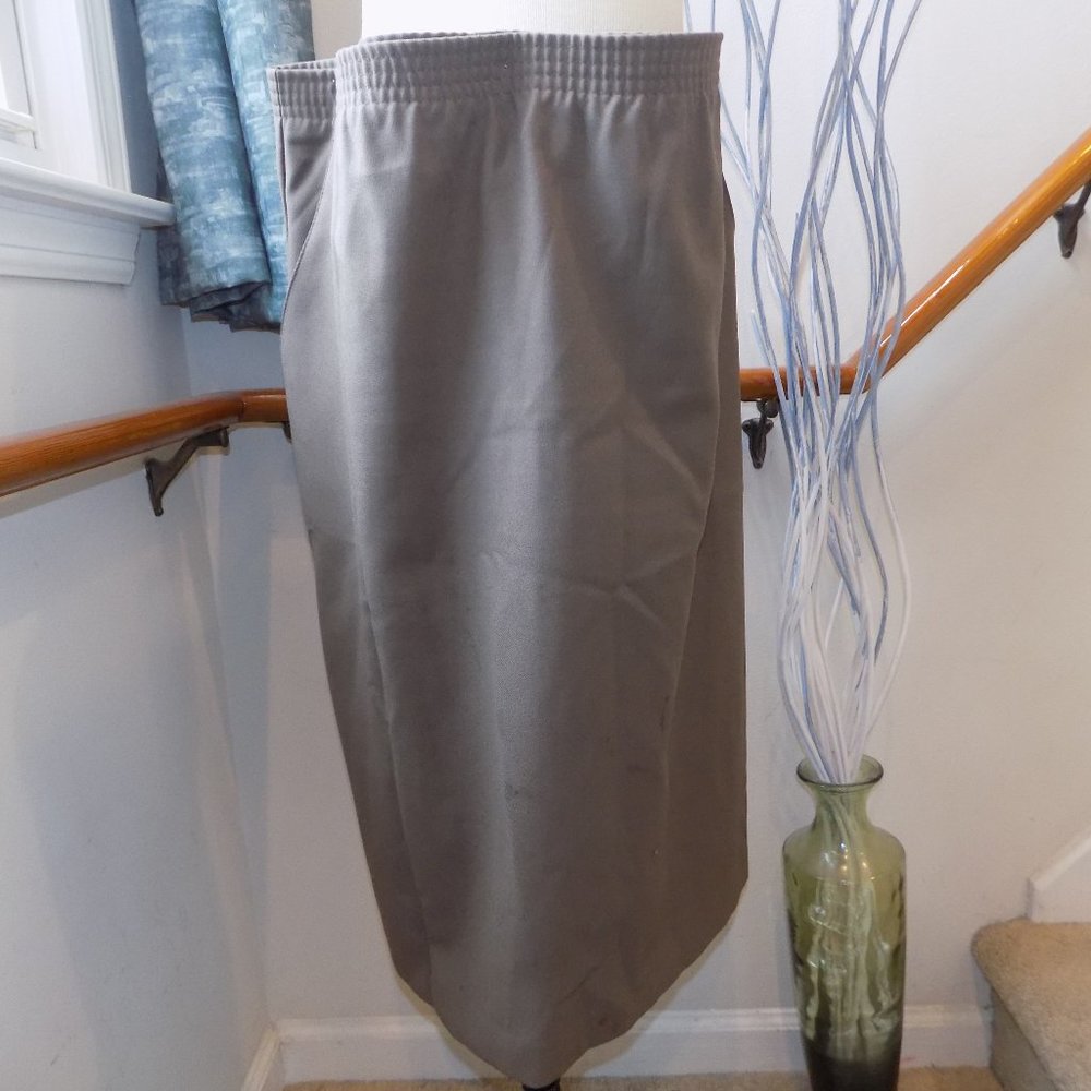 DONN KENNY Beige Skirt Plus Size 18W